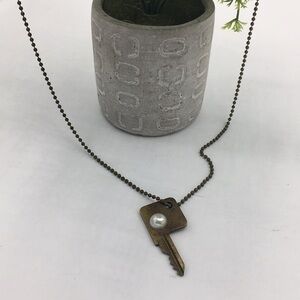 Vintage style antiqued key pendant necklace